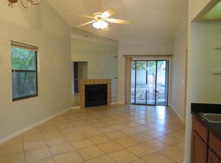 7623 Indian Lakes Dr APT 4, Jacksonville, FL 32210