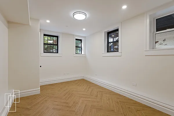 Rented by Garfield Realty  | media 29