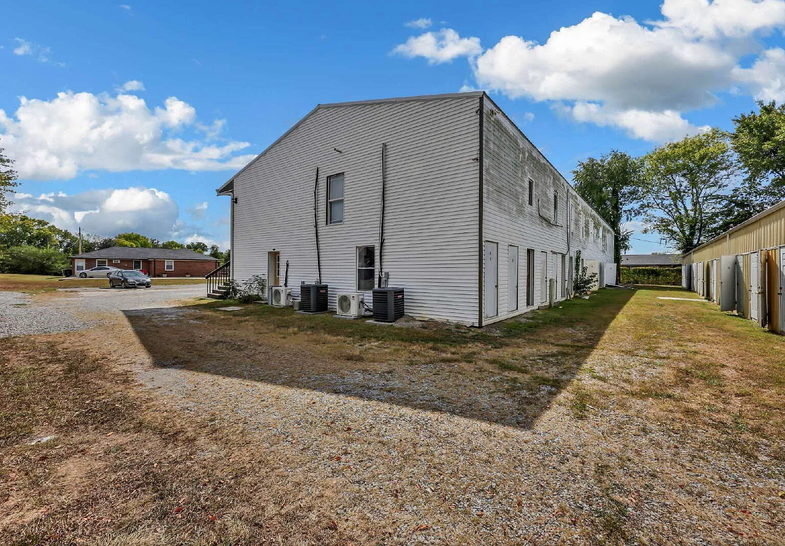 1 bed, 1.0 bath, $695 — Photo 3