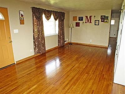 3rd image of 14 Fernwood Ave