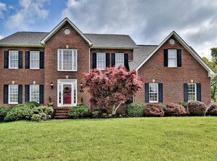 111 Willows Ridge Ct, Johnson City, TN 37601