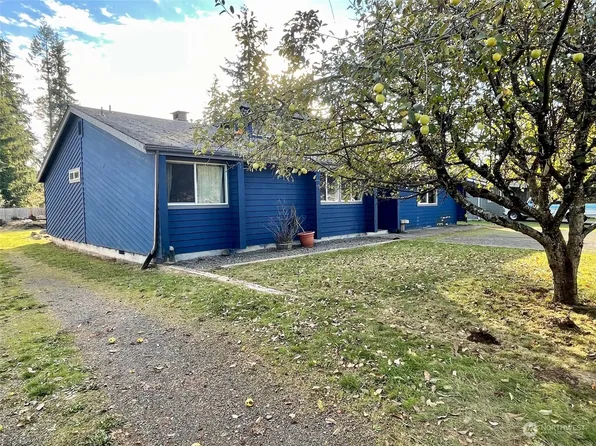 991 Robin Hood Loop, Forks, WA 98331