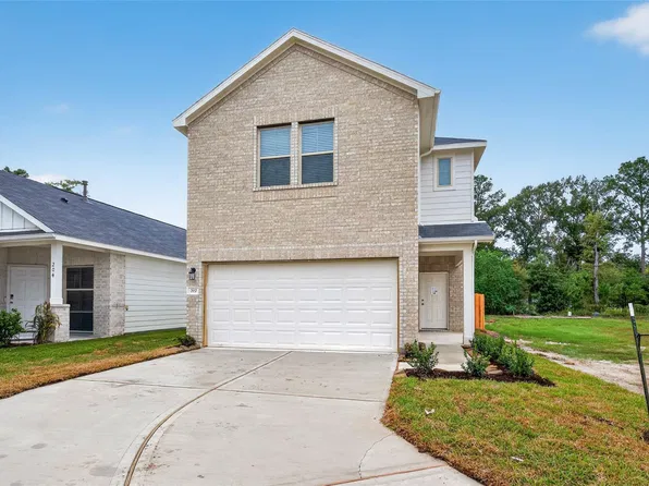 202 Emerald Thicket Ln, Huffman, TX 77336