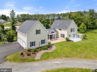 21073 Saint Louis Rd, Middleburg, VA 20117