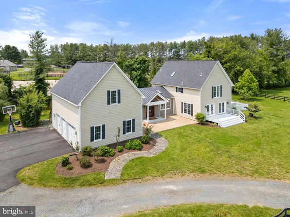 21073 Saint Louis Rd, Middleburg, VA 20117