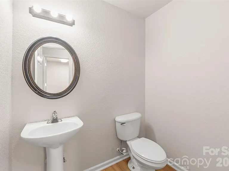 4506 Christenbury Hills Ln — Photo 4