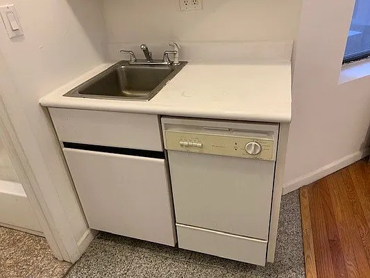 Rented by Sky Management | media 19