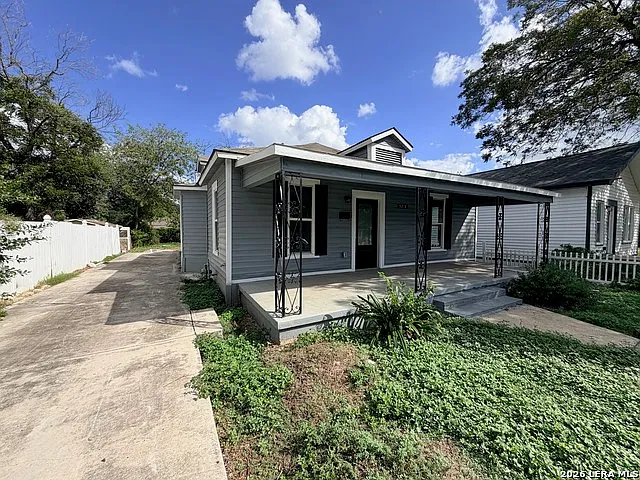 5218 Sierra St
