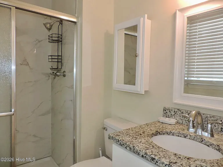 Shoreline Dr — Photo 19