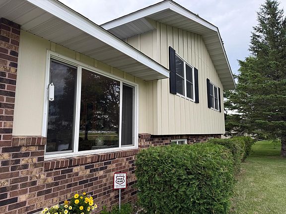 3rd image of 31044 Acorn Lake Rd