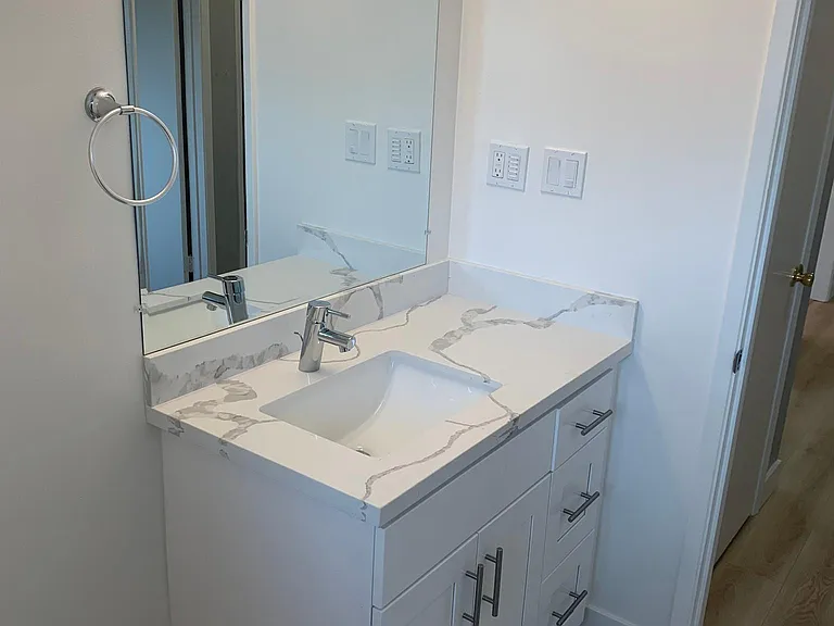 836 Walnut St #21 — Photo 12