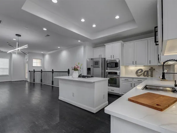 19 Versante Ct, Houston, TX 77070