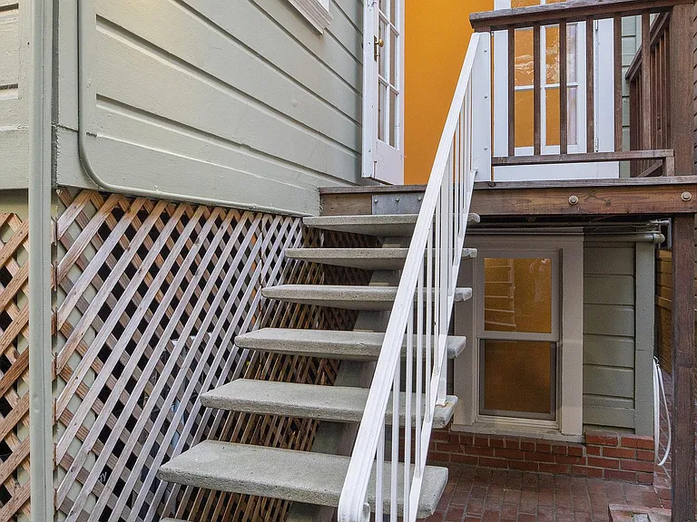 2407 Octavia St #4 — Photo 12