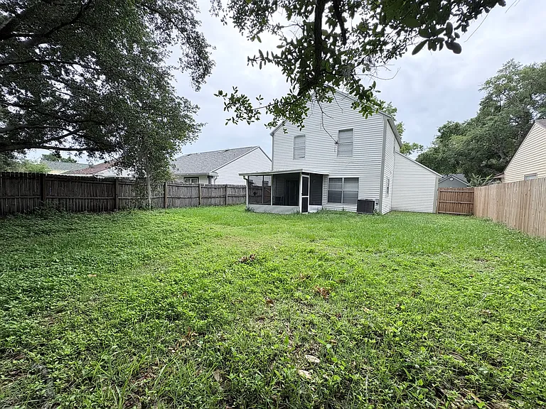1019 Kelsey Ave — Photo 17