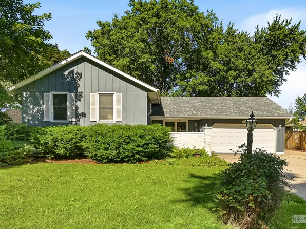303 Center Pkwy, Yorkville, IL 60560