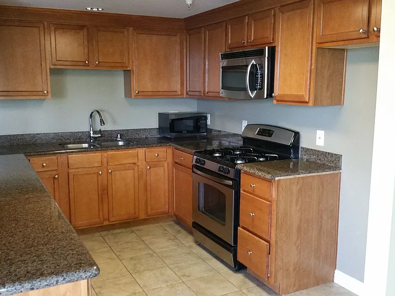Bella Villa - Laurel — Photo 1