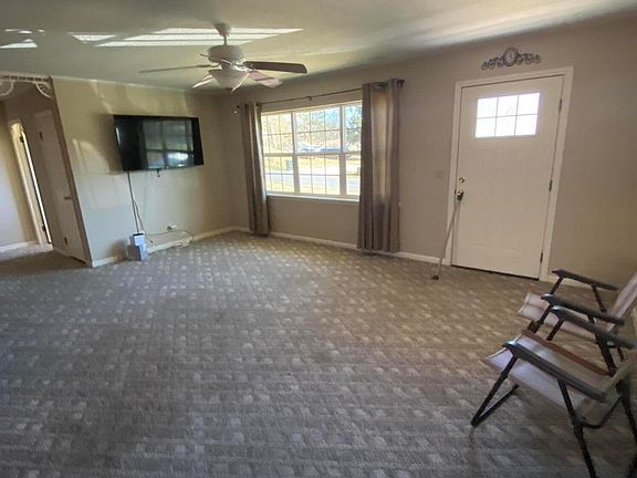 2nd image of 639 Woodlawn Ave
