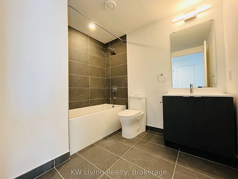100 Queen St E #1716 — Photo 15