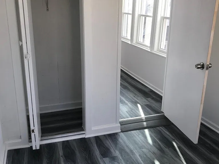 75 Lawrence Ave #A — Photo 10