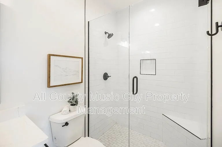 507 Summit St — Photo 13