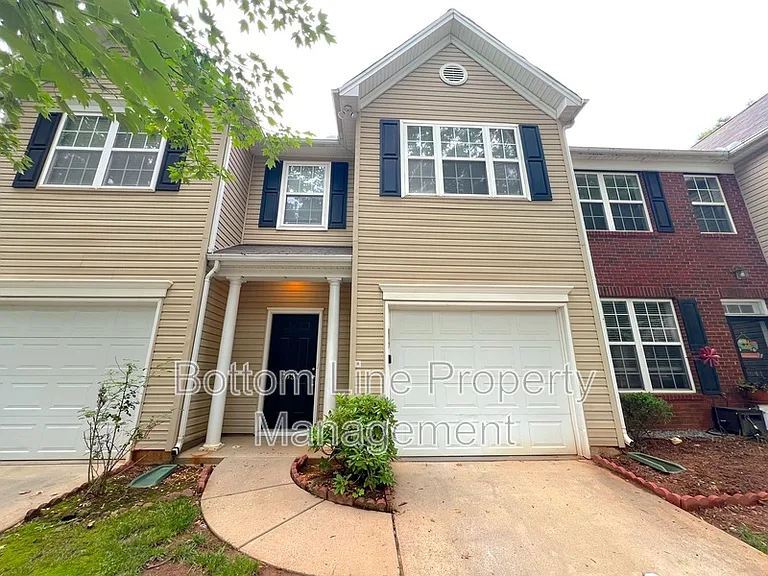 7637 Abigail Glen Dr — Photo 2
