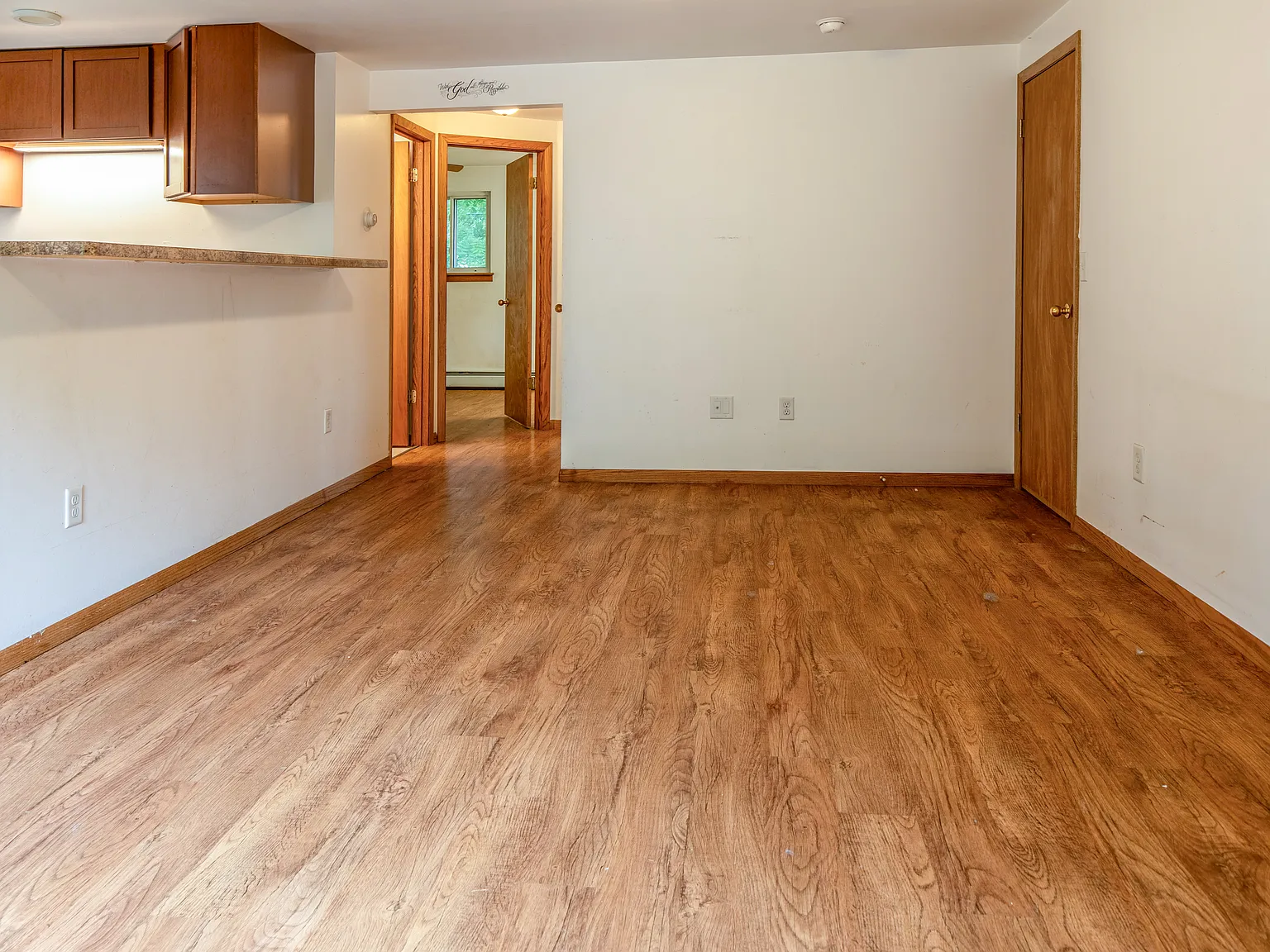 2 bed, 858 sqft, $1,199 — Photo 4