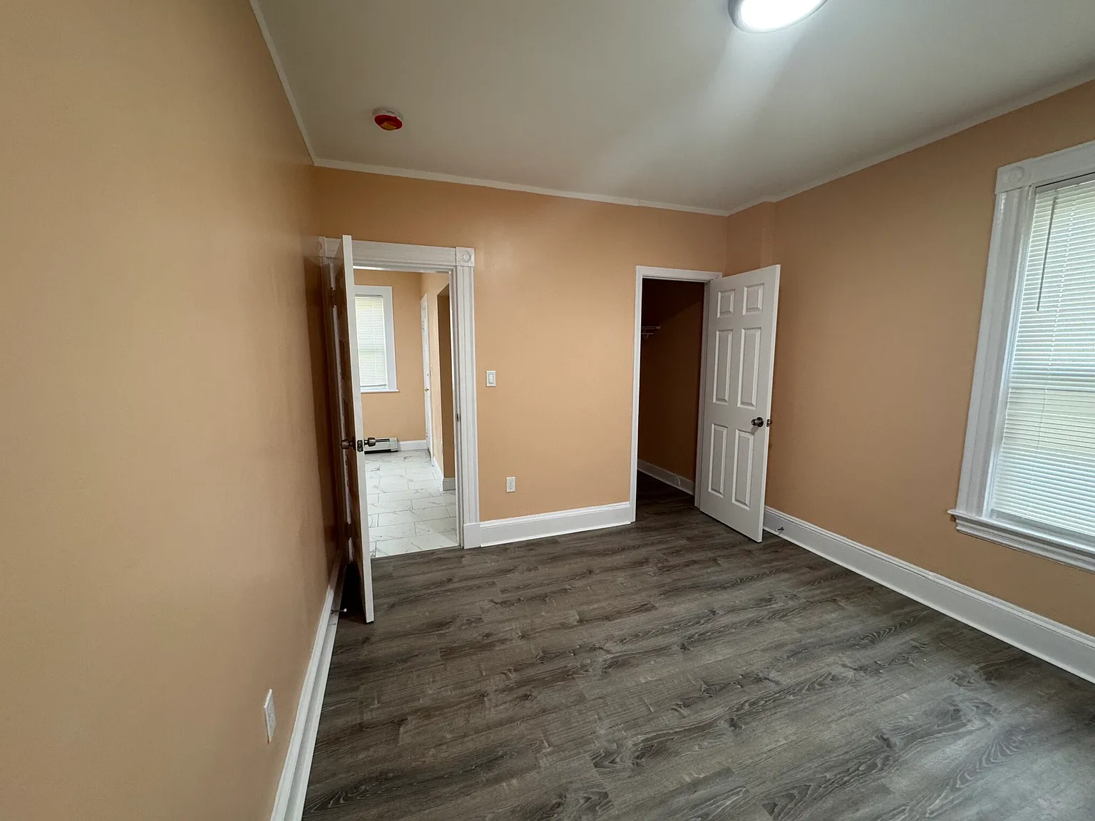 2 bed, 1.0 bath, $2,500 — Photo 4
