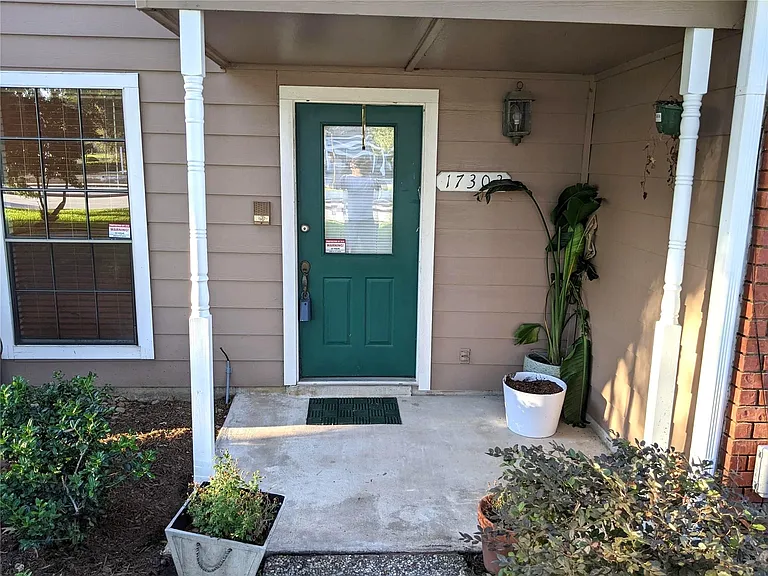 17303 Saturn Ln — Photo 20