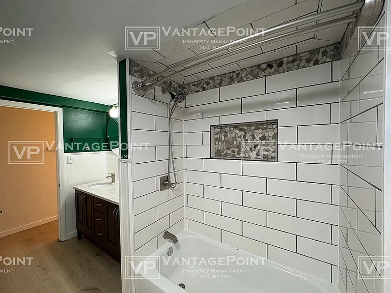1450 Cook St — Photo 16