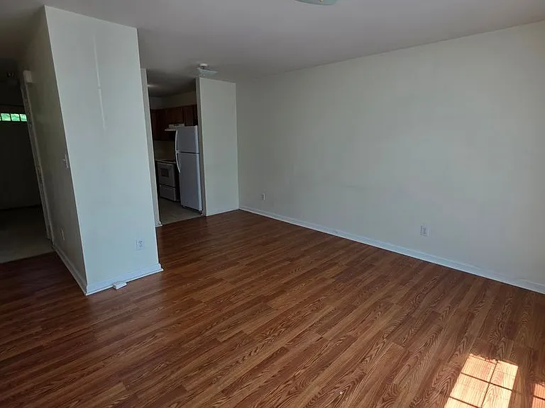 14 W Sunrise Ave — Photo 2