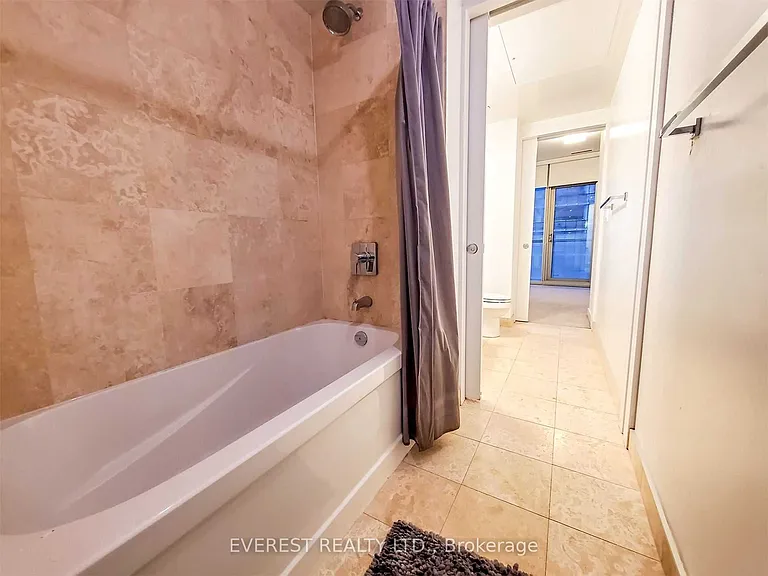 12 York St #4110 — Photo 11