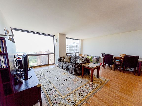 4th image of 4343 N Clarendon Ave APT 2316