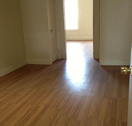 4th image of 249 Kosciuszko St #A