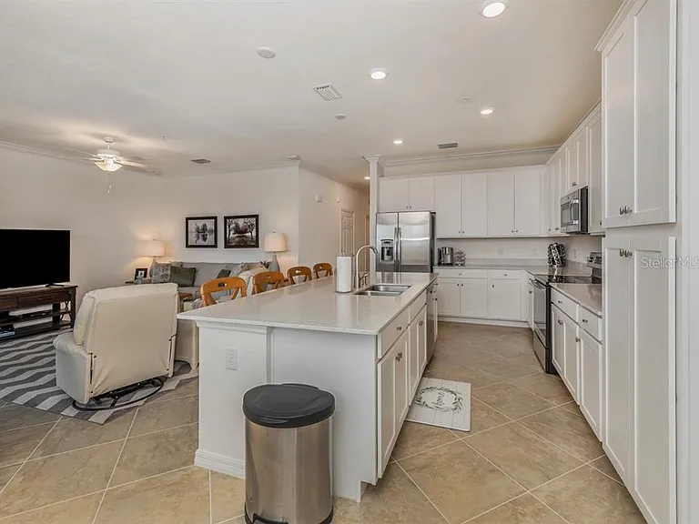 17510 Gawthrop Dr #406 — Photo 7