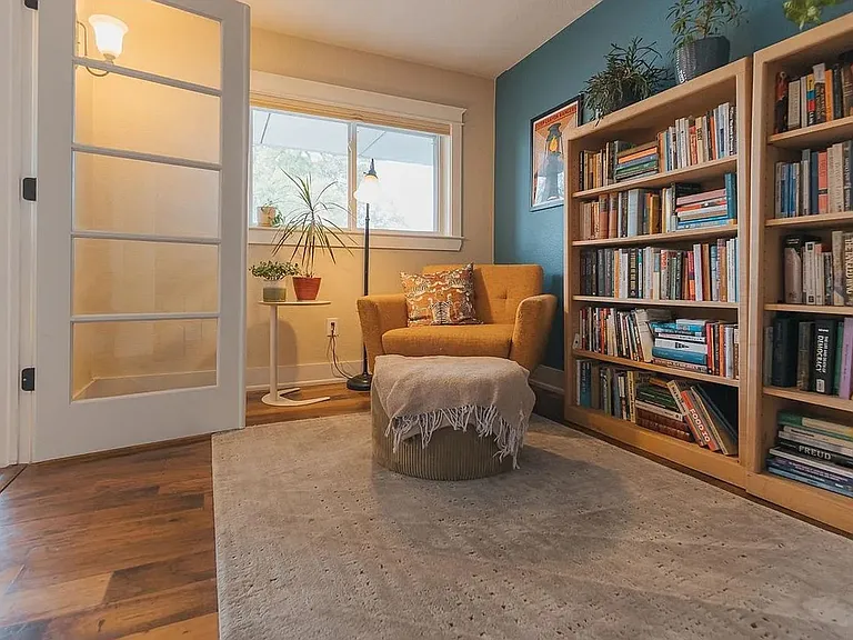 233 N Meldrum St #B6 — Photo 10