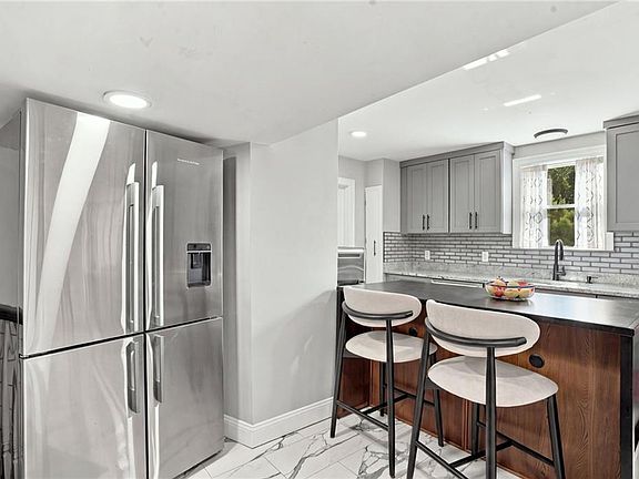 2nd image of 55 Boutwell St
