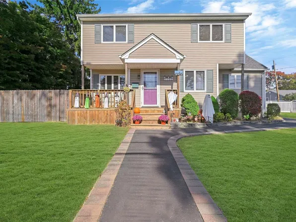 695 Arlington Road, West Babylon, NY 11704