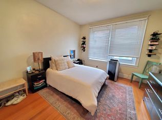 31 Herrick Rd APT 4A, Newton, MA 02459