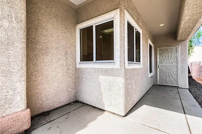 1395 Kapelle St — Photo 2