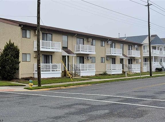 2nd image of 1138 Central Ave APT 2