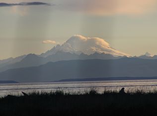 191 3 Crabs Rd, Sequim, WA 98382