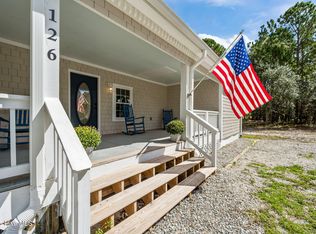 126 Shady Pines Dr, Hampstead, NC 28443