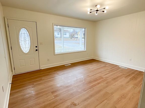 4th image of 804 Park Avenue Ct