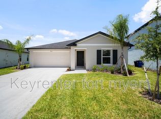 17633 Paradiso Way, North Fort Myers, FL 33917