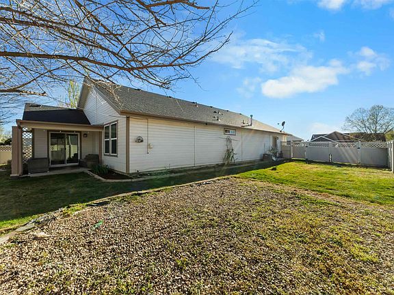 5th image of 548 N Ripplerock Pl