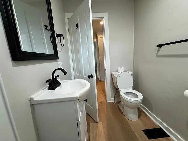 85 Austin St #1 — Photo 4