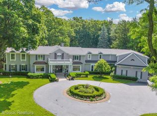 27200 Ovid Ct, Franklin, MI 48025