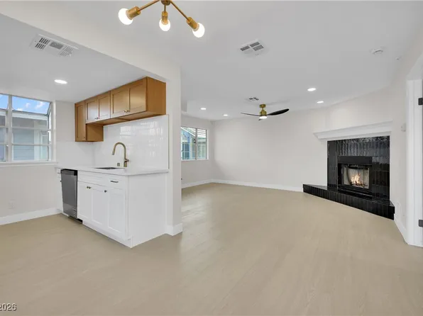 5841 Medallion Dr Unit 102, Whitney, NV 89122