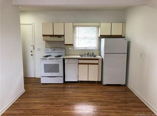 70 Anderson Ln APT 2, Southport, CT 06890