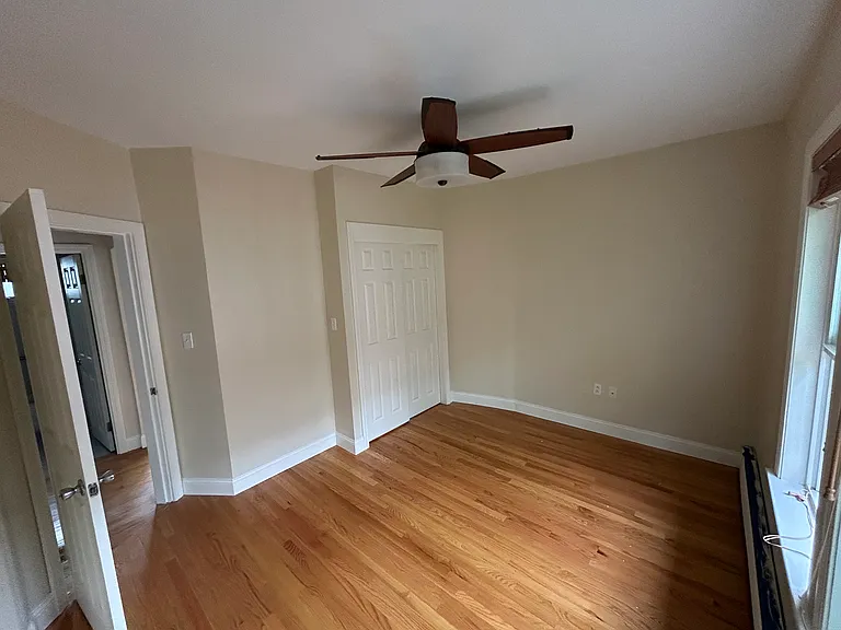 118 W Adams St #2 — Photo 6